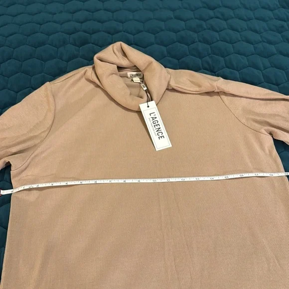 L'AGENCE  Turtleneck Sweater very soft 
Great for spring and fall. - Picture 6 of 9